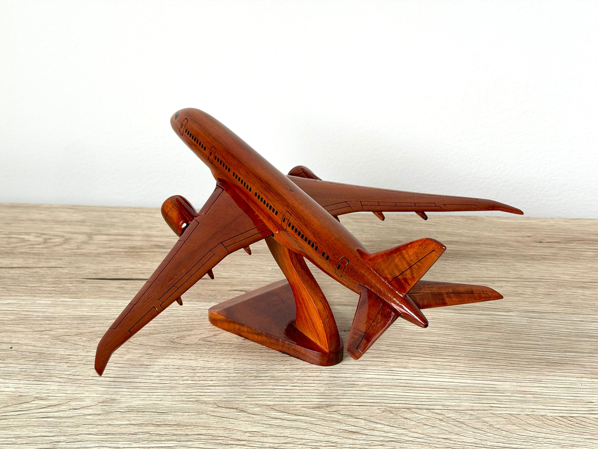 Wooden Model - B787