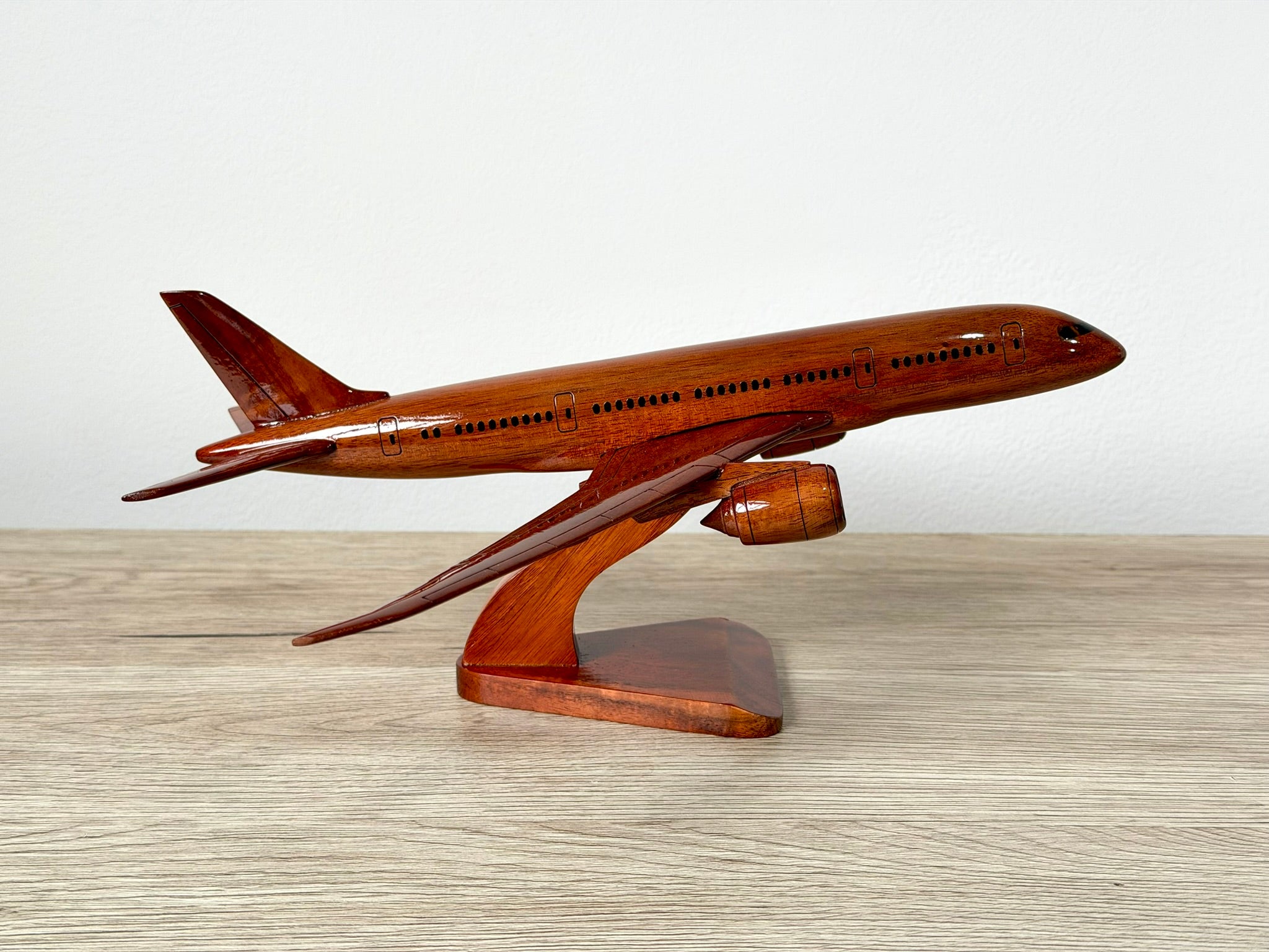 Wooden Model - B787