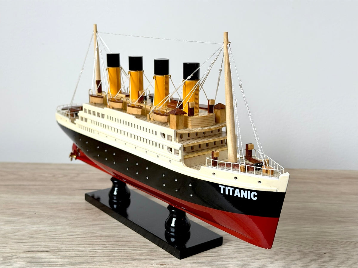 Wooden Model - Titanic
