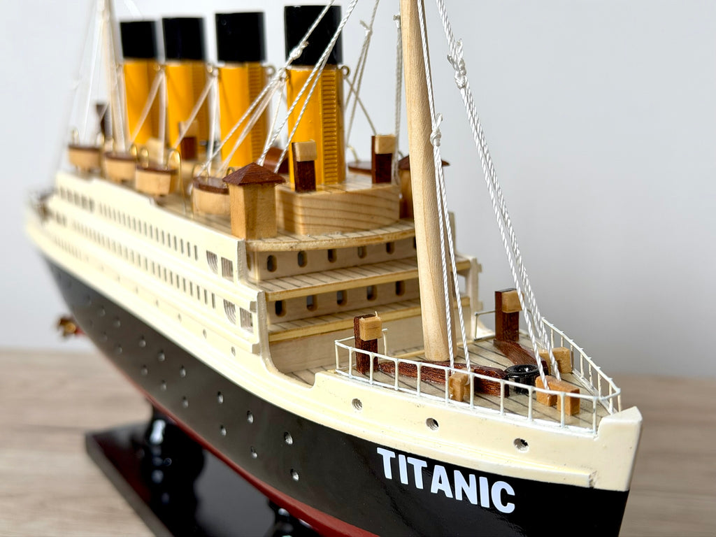 Wooden Model - Titanic