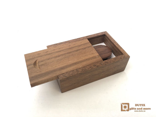 Wooden "Walnut" 64gb USB DRIVE in Wooden Case